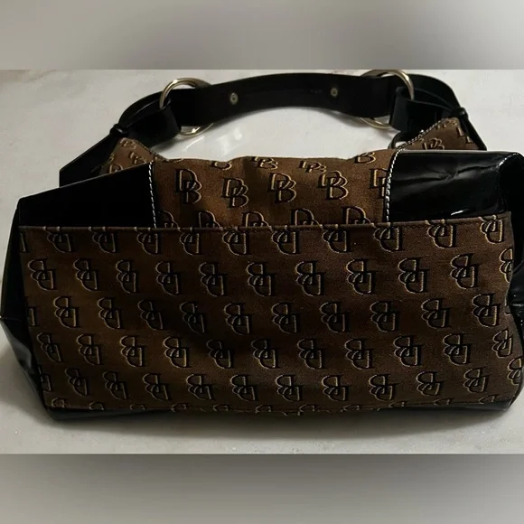 Dooney & Bourke Nikki Hobo Bag Signature Canvas Patent Leather Trim Black Brown - Picture 5 of 11